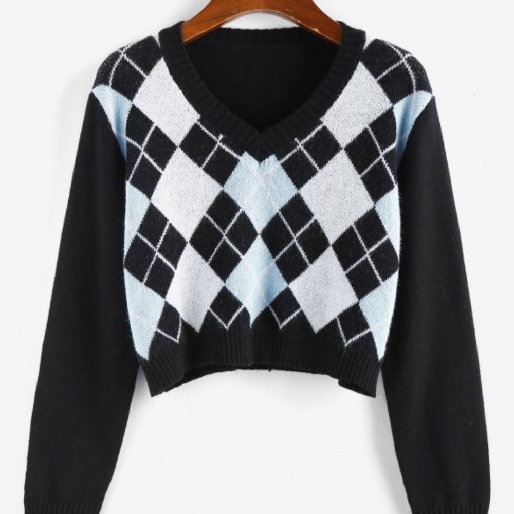 Sweater vest crop top